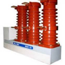 Vacuum high-voltage circuit breaker